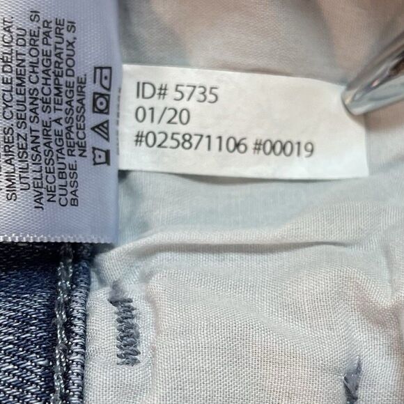 Express Denim Shorts Women's Repreve Stretch Shortie High Rise Frayed Blue Sz 10 - Picture 13 of 13